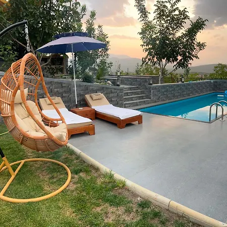 Villa Mountain *